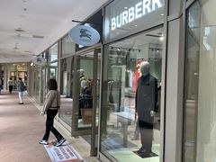 -枫叶小镇奥特莱斯