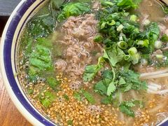 -云阿蛮云南生烫牛肉米线(奉贤路店)