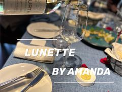 -弦月窗LUNETTE BY AMANDA(复兴路店)