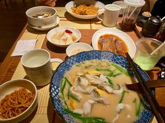 -荣家黄鱼面(前滩太古里店)