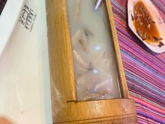 -香巴拉云南餐厅(华莱坞店)