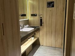 -杭州西湖湖滨银泰亚朵酒店