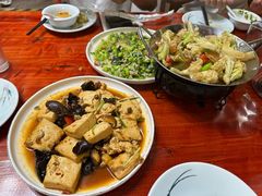 -芦茨金富饭庄·25年老字号·专做稻草鸡