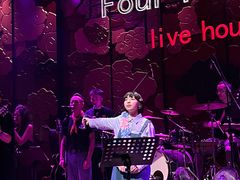 -FOUR PLAY BAR
