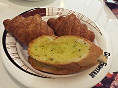 香蒜和牛角面包-斗牛士牛排餐厅(嘉里汇店)