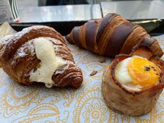巧克力香蕉羊角包-OUR Bakery(三里屯太古里店)