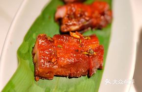 Red Sauce Black Barbecue Pork