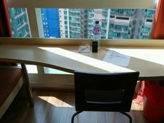 书桌-宜必思香港中上环酒店