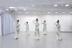 -深舞形体民族舞蹈工作室