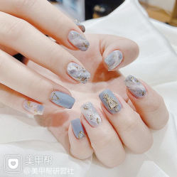 -Pink You美甲洗眉纹绣定制中心