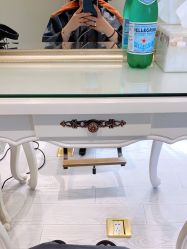 -e hair salon