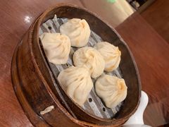 鲜肉小笼-老半斋(福州路店)