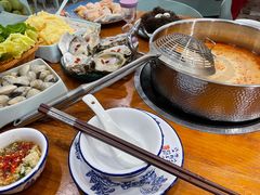 -老何家后安粉·糟粕醋海鲜火锅(三亚湾椰梦长廊店)
