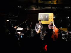 -东岸Cafe 爵士俱乐部