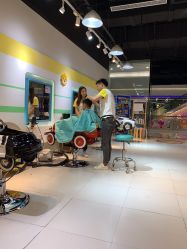 -爆米花儿童美发乐园(市府恒隆广场店)