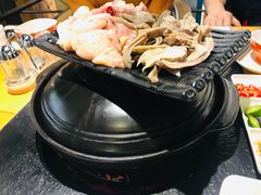 -洪氏嗨捞·广东猪肚鸡·椰子鸡火锅(西咸万象城店)