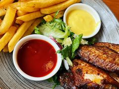 香炸鸡翅配薯条-Money Shops(愚园路店)