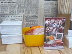 -柳州肥姨妈大骨螺蛳粉(东靖路店)