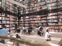 -钟书阁(群光广场店)