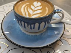 -LEO CAFE