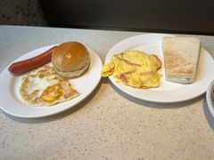-香港新发烧腊茶餐厅(水围店)