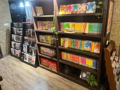 -钟书阁(松江泰晤士小镇店)