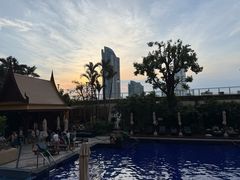 -曼谷湄南河畔华美达广场酒店