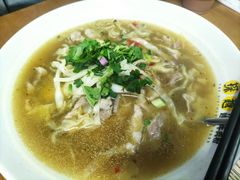 顺化牛肉汤檬粉-探越越南牛肉粉(江南西分店)