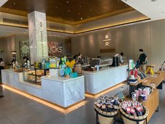 -星巴克臻选(深圳龙华红山天虹店)