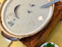 鱼汤泡饭-小北江河鲜(旧城店)