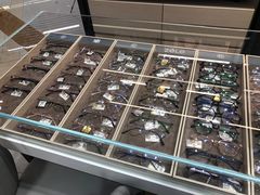 -博士眼镜集团石人工眼镜(虹口万泰店)