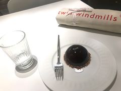 小黑裙蛋糕-双风车咖啡馆 Twin Windmills(六道口店)