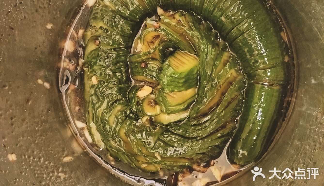 油炸食品吃多了来做一盘酸辣蓑衣黄瓜吧！