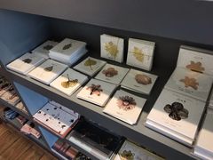 -钟书阁(珍园店)