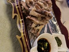 精品手扒肉-那达慕蒙古风味酒楼