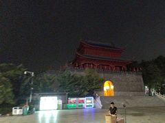 -巴陵广场