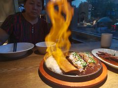 -蜜桃餐厅·伴山(湖滨商业街店)