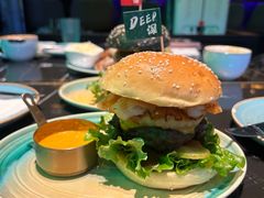 -DEEP·深美式餐吧(五棵松华熙LIVE店)