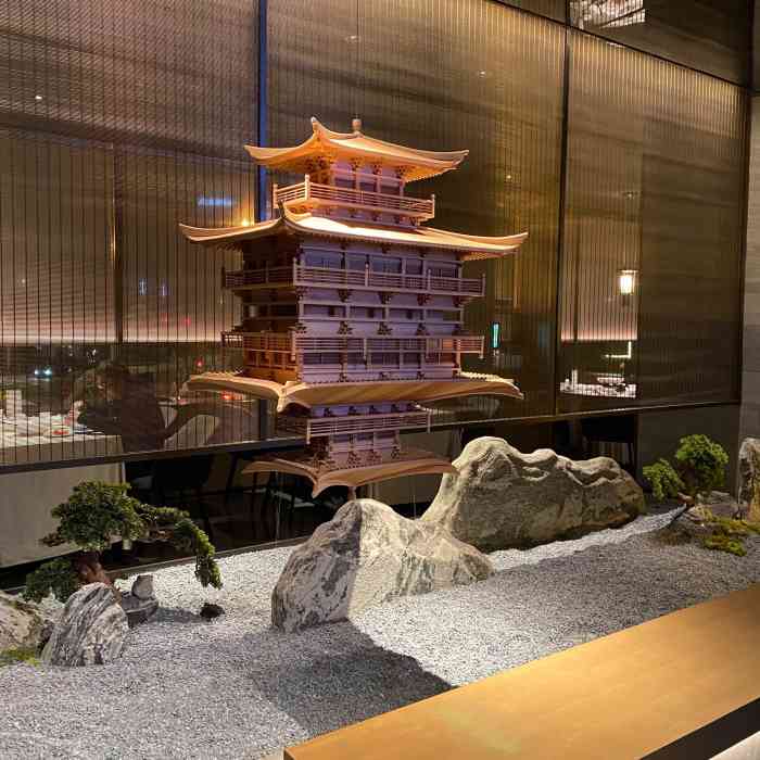 冰火楼(梦泽园店)-"冰火楼没别的,就是位置还挺好的.坐在窗.