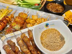 -卞二小串·鹤岗烧烤·坑烤(永定路店)