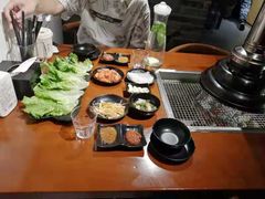 -肉甲韩国木炭烤肉(新壹街1店)