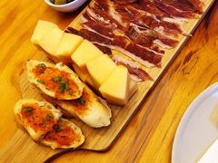 伊比利亚月小黑猪火腿拼盘-HOLA西班牙餐厅(空港店)