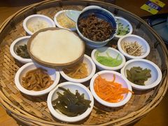 -包整·丝娃娃(一览甲秀楼风景店)