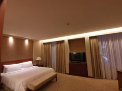 -汕尾巴黎半岛酒店