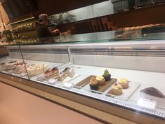 面包甜点陈列柜-EVERNAKED裸蛋糕(SOHO天山店)
