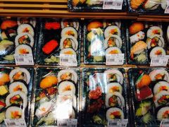 王府井百货(春熙路店)-王府井百货(总府店)