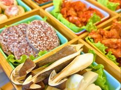 烤肉九宫格-阿昌白族石板烧·菌锅(大理古城店)