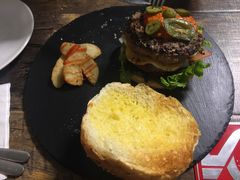 -HIGH FIVE哈福手工汉堡(桂林路店)