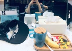 -PE SALON