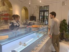 -Fridi Patisserie Cafe